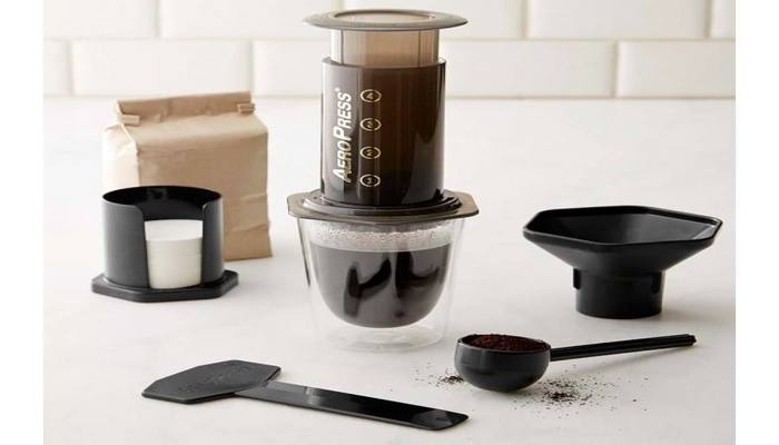 Pha cà phê bằng bình AeroPress đã được sử dụng từ lâu